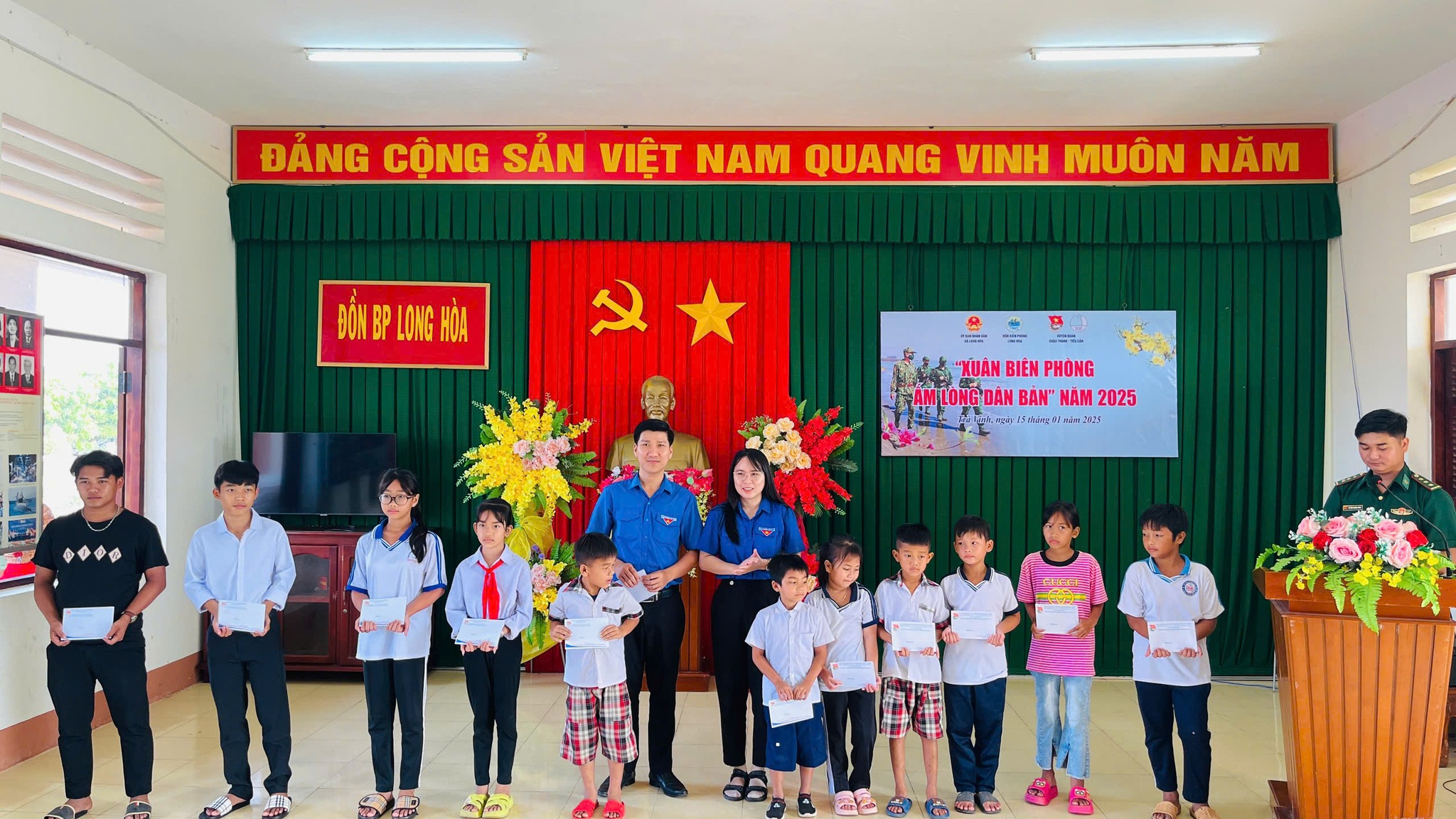 TIỂU CẦN: TỔ CHỨC CHƯƠNG TRÌNH “XUÂN BIÊN GIỚI – TẾT HẢI ĐẢO” GẮN VỚI TẾT TRỒNG CÂY “ĐỜI ĐỜI NHỚ ƠN BÁC HỒ” NĂM 2025