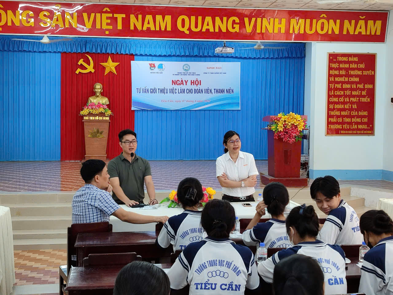TIỂU CẦN TỔ CHỨC NGÀY HỘI TƯ VẤN, GIỚI THIỆU VIỆC LÀM CHO ĐOÀN VIÊN THANH NIÊN